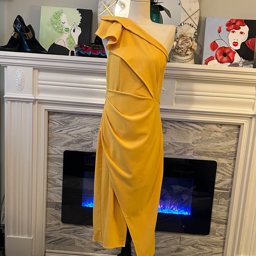Chic One-Shoulder Yellow Dress
